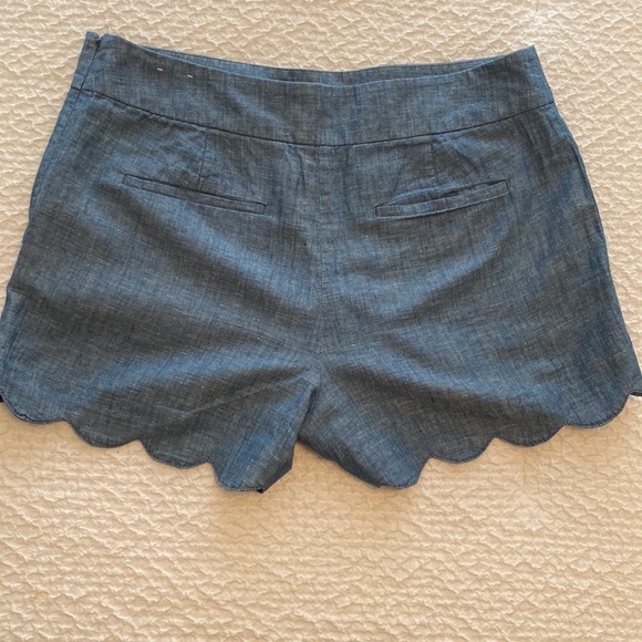 LOFT Scalloped Shorts - Picture 2 of 3